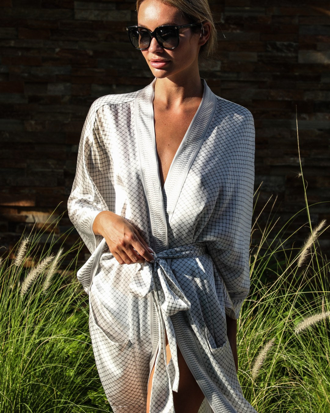 The Keffiyeh Robe Light